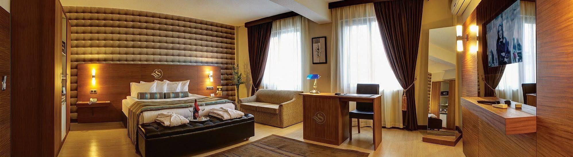 Susuzlu Atlantis Hotel İzmir Ngoại thất bức ảnh